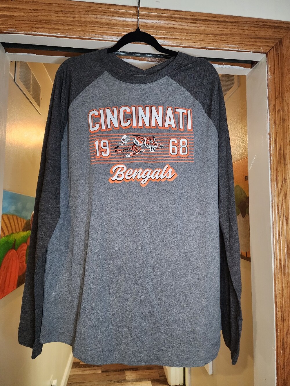 Fanatics Cincinnati Bengals Grey and Dark Grey Raglan Long-Sleeve Shirt